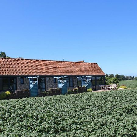 Ateljee Devlaux Bed & Breakfast Veurne Exterior photo